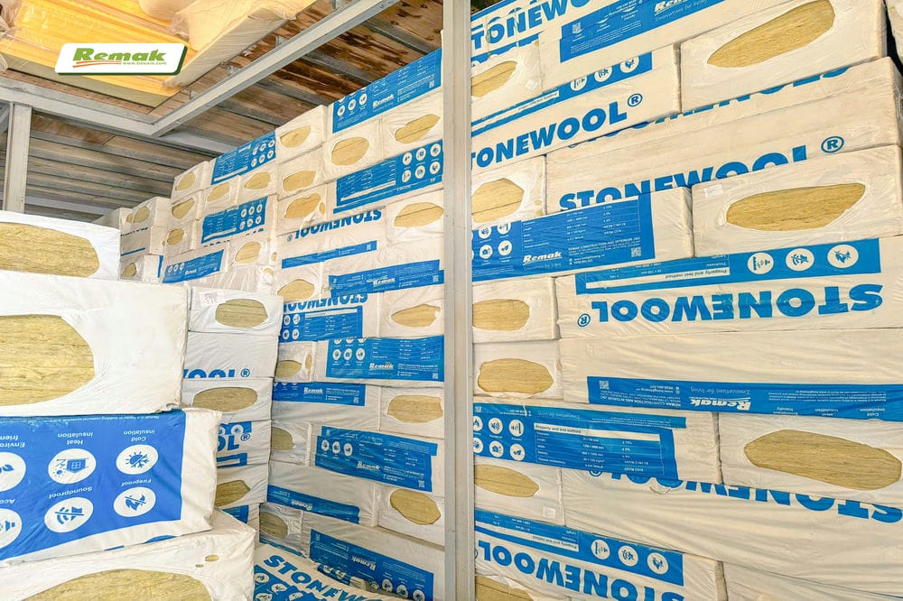 Vật liệu nào giúp cách âm bar sàn nhanh và tiết kiệm? Khám phá bông khoáng - len đá Remak Stonewool 4 Bông khoáng Remak Stonewool