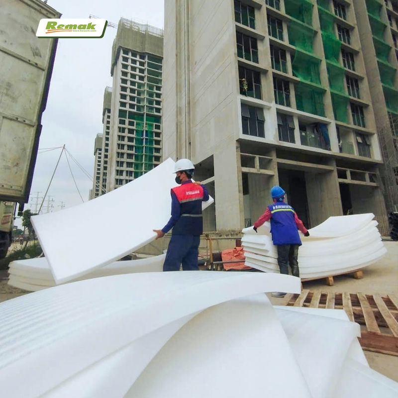 Xốp PE Foam chèn khe chịu tải trọng cao Remak - Đồng hành cùng dự án Lumi Hanoi 9 Tấm xốp Pe foam dày 7cm được dây chuyền Remak chúng tôi sản xuất nhanh chóng