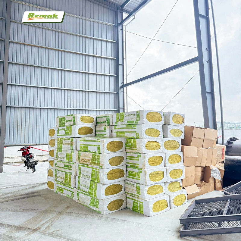 Remak cung cấp bông gốm và bông khoáng - Giải pháp bảo ôn cách nhiệt chống cháy cho nhà máy sợi Polyester lớn 8 Bông khoáng Remak Rockwool đóng dạng kiện dễ vận chuyển và thi công