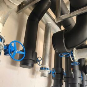 Nên chọn xốp PE hay cao su lưu hóa cho hệ thống HVAC dân dụng?